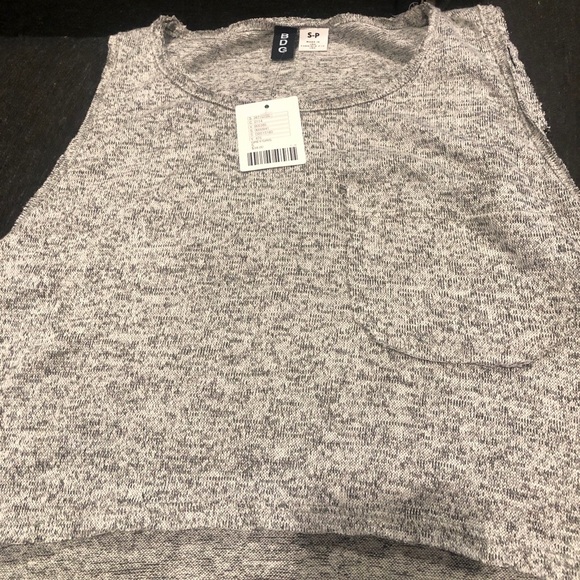Bdg urban outfitters gray crop top S NWT - Picture 2 of 3
